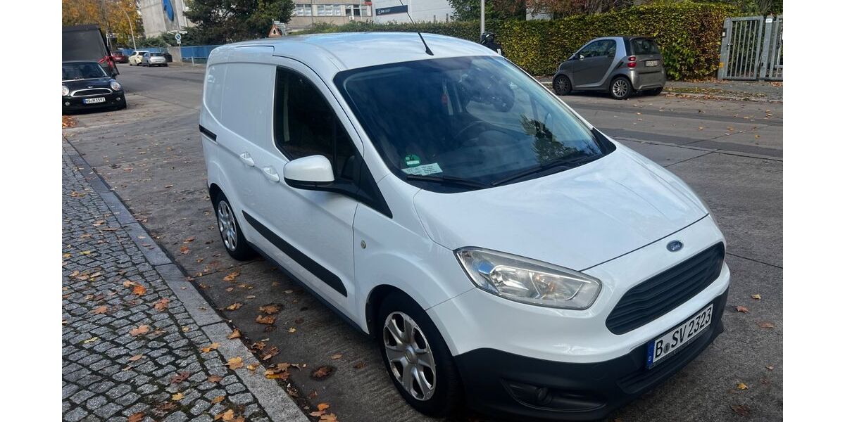 Ford Transit Courier 164.485 km 5.000 € Berlin 13351