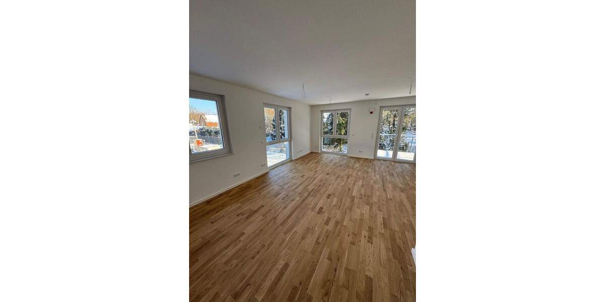 Exklusive 3 Zimmer Wohnung mit großem Balkon - Neubau Erstbezug 3 zimmer