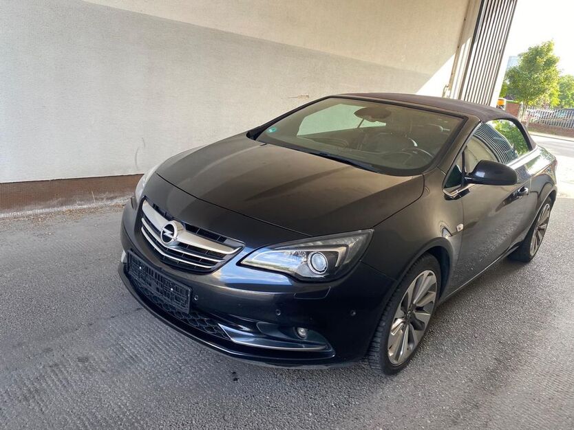 Opel Cascada 120.000 km 7.400 € Berlin 12459