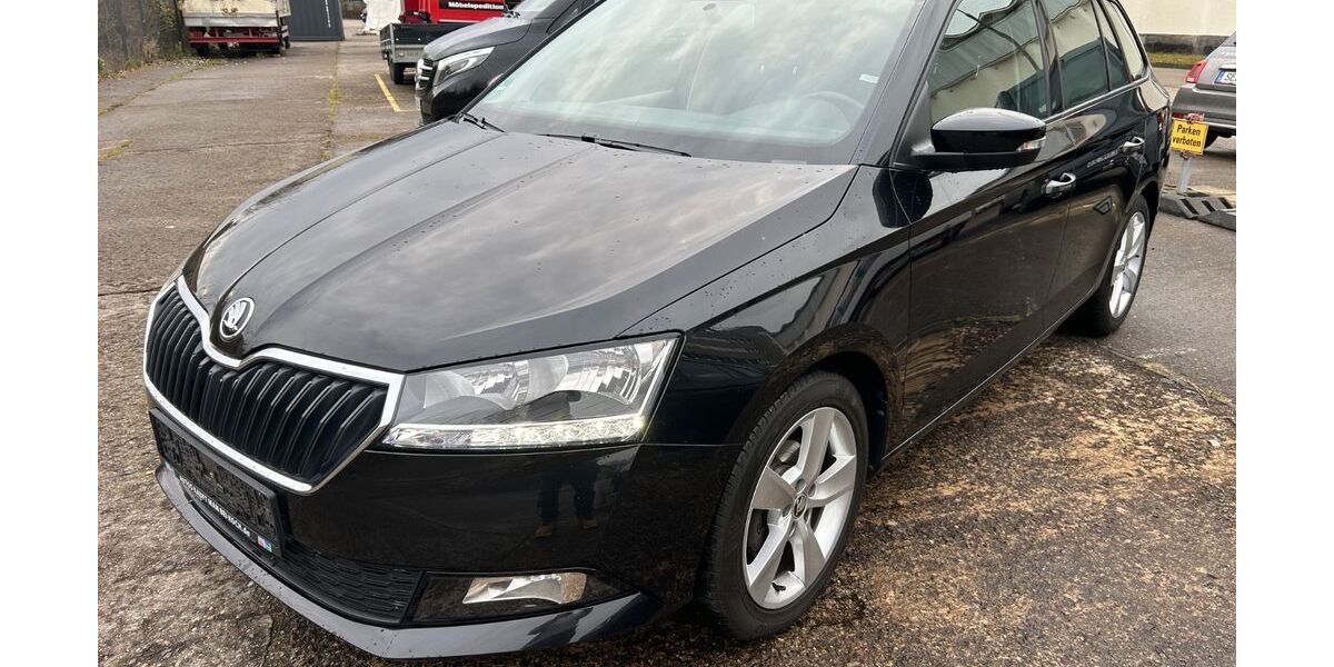 Skoda Fabia 53.500 km 12.800 &euro; Berlin 12683