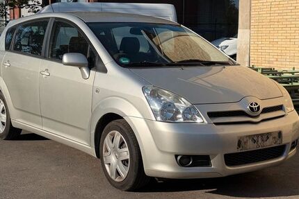 Toyota Corolla Verso 124.665 km 3.400 &euro; Berlin 13629