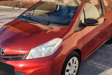 Toyota Yaris 199.300 km 3.990 &euro; Berlin 12489