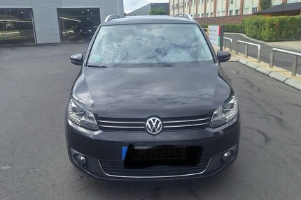 VW Touran 192.000 km 8.900 € Berlin 10178