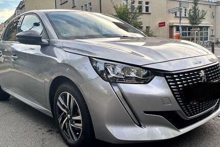 Peugeot 208 29.000 km 10.000 &euro; Berlin 13403