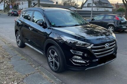 Hyundai TUCSON 93.000 km 16.300 &euro; Berlin 12357