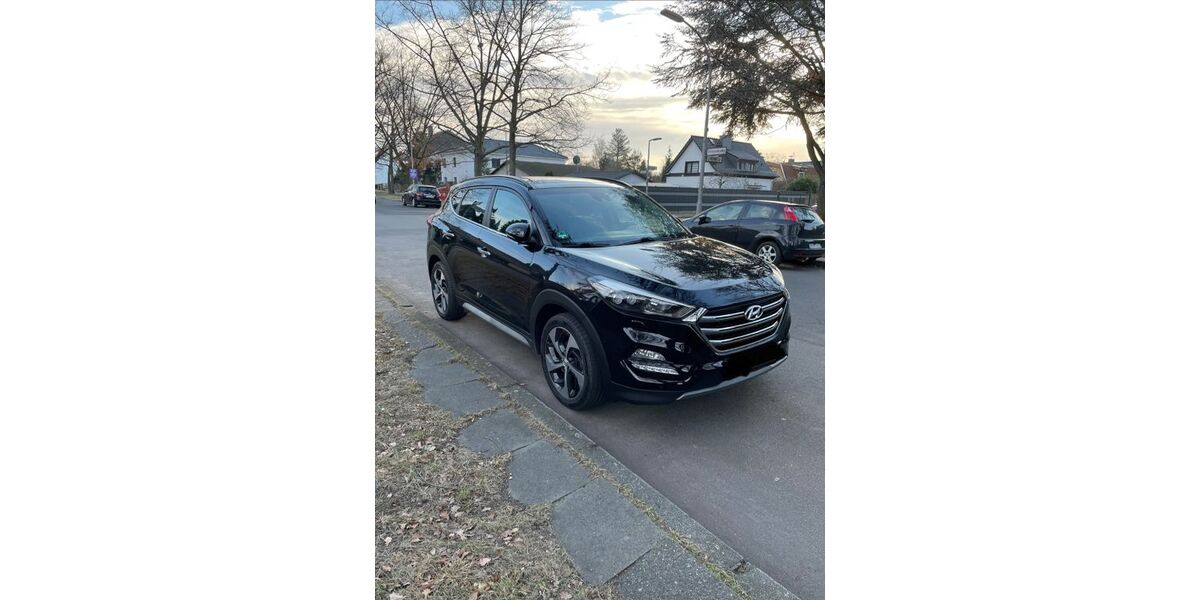 Hyundai TUCSON 93.000 km 16.300 &euro; Berlin 12357
