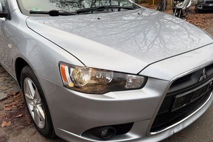 Mitsubishi Lancer 139.000 km 2.900 &euro; Berlin 12109