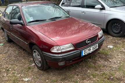 Opel Astra 102.000 km 850 &euro; Berlin 12555