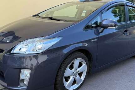 Toyota Prius 67.055 km 11.999 € Berlin 12163