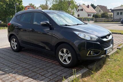 Hyundai ix35 121.600 km 7.900 &euro; Dahlewitz 15827