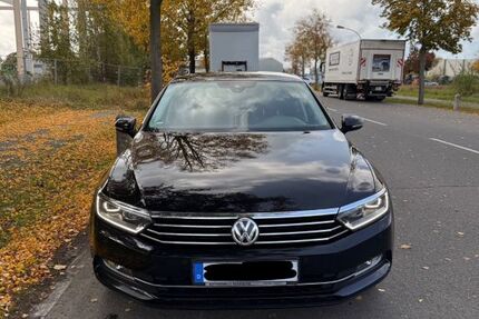 VW Passat 109.900 km 12.999 € Berlin 12679