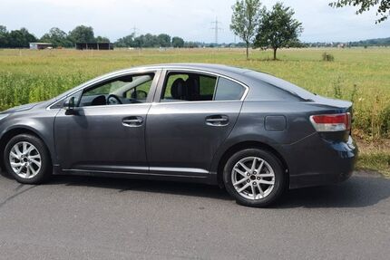 Toyota Avensis 122.334 km 4.200 &euro; Berlin 13629