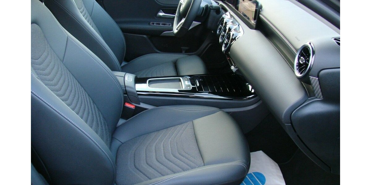 Mercedes-Benz A 200 d Urban Progressive DISTRONIC Pro LED Kamera 6.381 km 30.980 &euro; Falkensee 14612