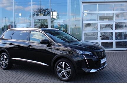 Peugeot 5008 48.726 km 22.991 &euro; Potsdam 14482