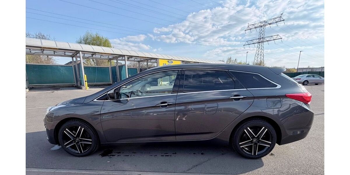 Hyundai i40 94.500 km 10.500 &euro; Berlin 13156