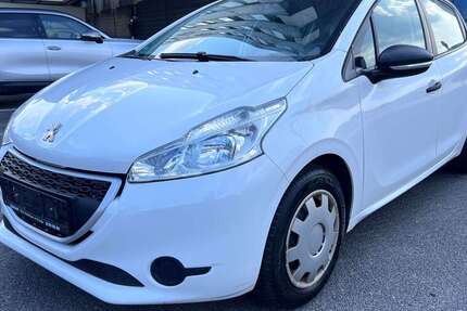 Peugeot 208 122.415 km 3.250 € Berlin 12249