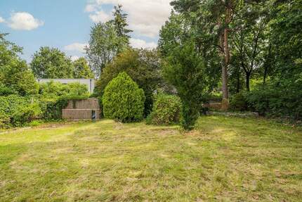 Großzügiges Eckgrundstück in bester Lage zimmer