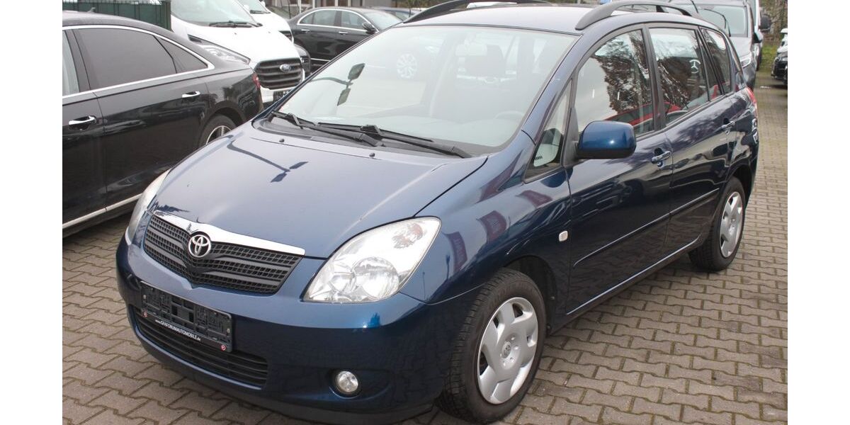 Toyota Corolla Verso 266.000 km 2.900 &euro; Berlin 12057