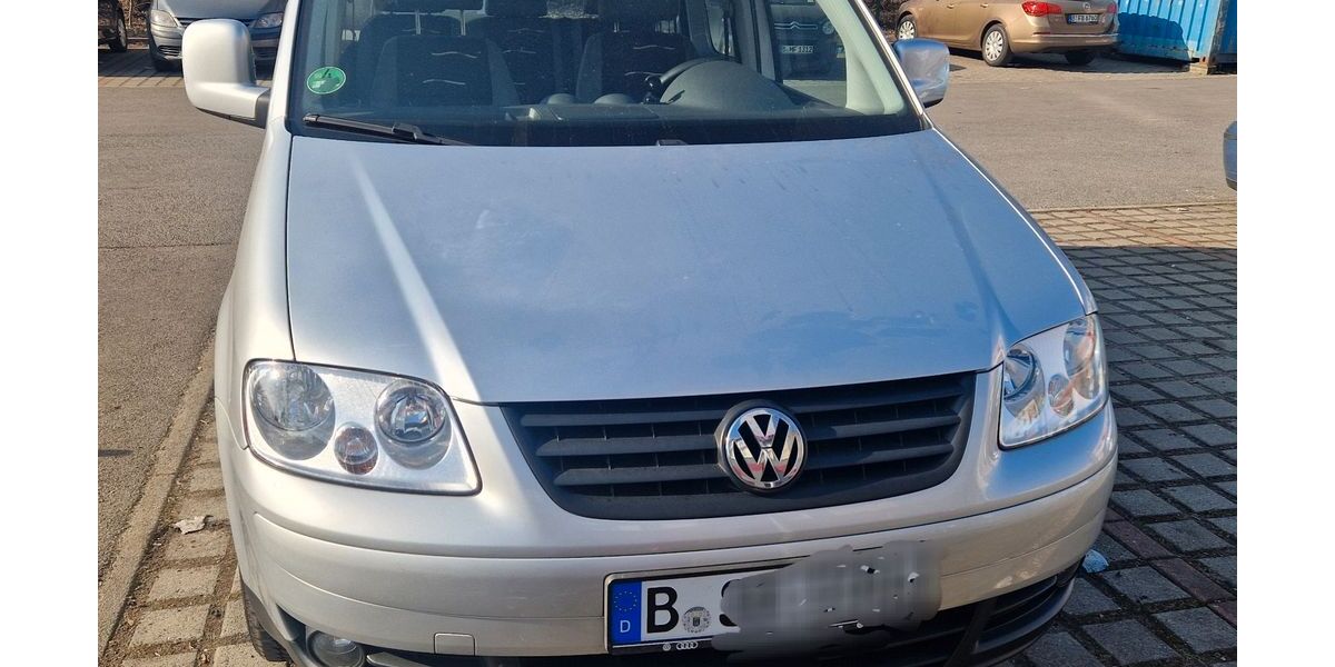 VW Caddy 171.000 km 5.000 &euro; Berlin 10965