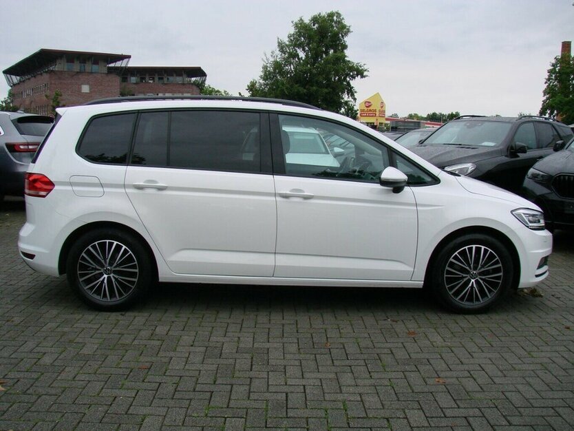 VW Touran 1.5TSi Comfortline 7-Sitzer ACC Navi Kamera 23.085 km 30.980 € Falkensee 14612