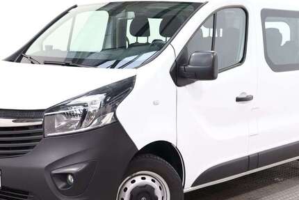 Opel Vivaro 93.000 km 19.880 € Berlin 12103