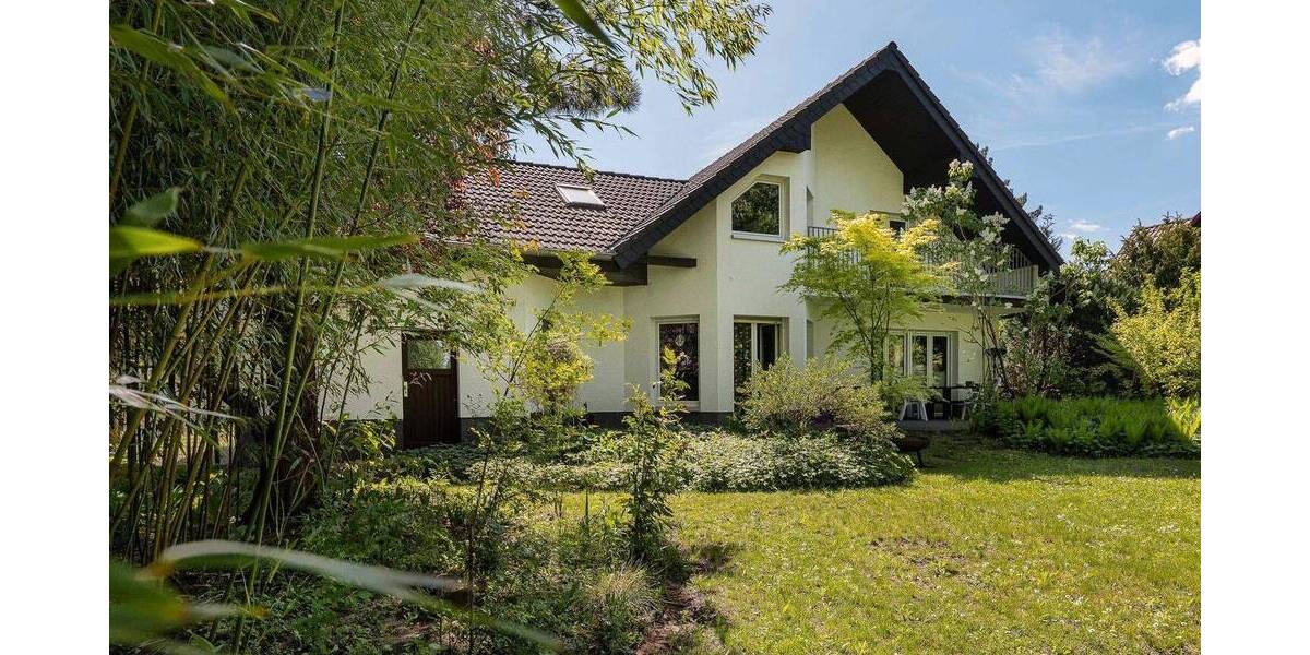 Viel Platz zum Leben - Haus mit Einliegerwohnung oder BüroPraxis im Schäferfeld Potsdam 8 zimmer