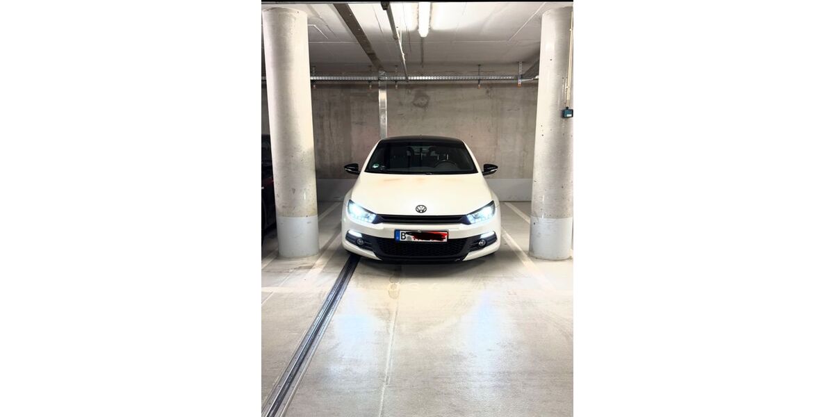 VW Scirocco 154.500 km 7.900 € Berlin 12169