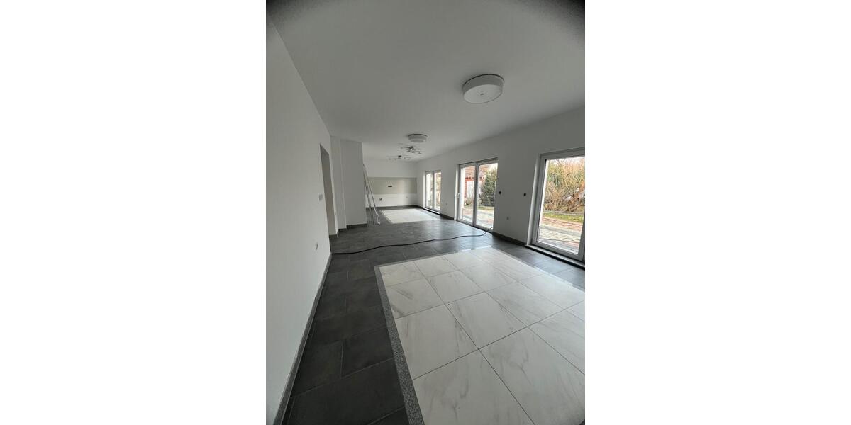 Villa Groß Kreutz (Havel) - 8 Zimmer, 240 m&sup2;, 680.000&euro; | Angebot:26143777