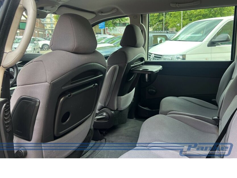 Peugeot 807 Family 2.0*AHK*Klima*Tempo*Radio/CD* 266.723 km 1.900 € Berlin 13187