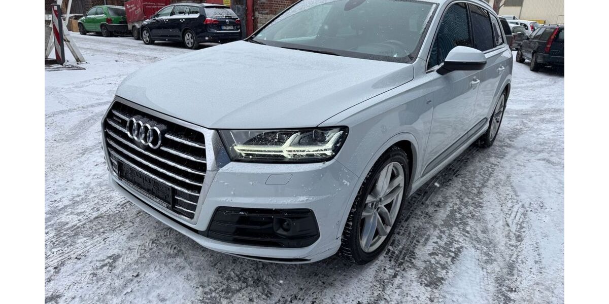 Audi Q7 176.000 km 29.444 &euro; Berlin 13599