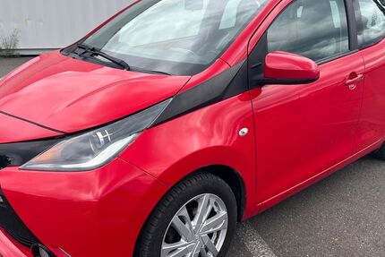 Toyota Aygo (X) 65.000 km 6.200 &euro; Berlin 12057