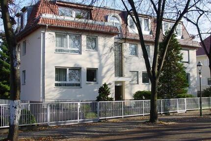 Wohnung Berlin Steglitz-Zehlendorf - 2 Zimmer, 90 m&sup2;, 1.311&euro; | Angebot:26030721