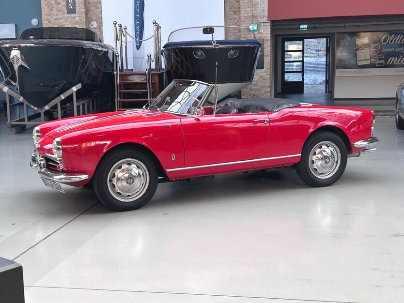 Alfa Romeo Spider 106.355 km 79.800 € Berlin 10553