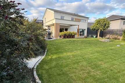 Haus zum Kaufen in Ludwigsfelde 760.000 € 134 m² 5.5 zimmer