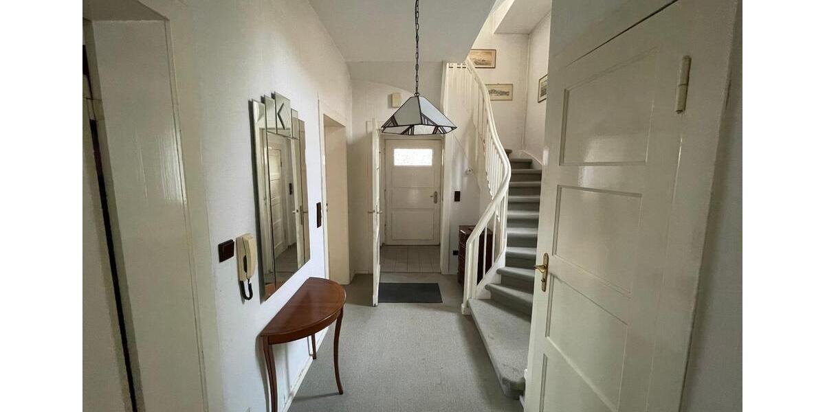 Doppelhaushälfte Berlin Tempelhof-Schöneberg - 7 Zimmer, 140 m&sup2;, 2.450&euro; | Angebot:25656455