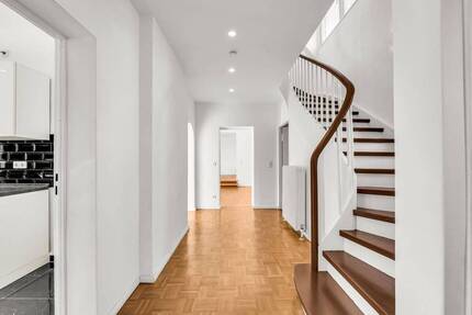 Haus Berlin Lichtenrade - 4 Zimmer, 141 m&sup2;, 2.550&euro; | Angebot:26345373