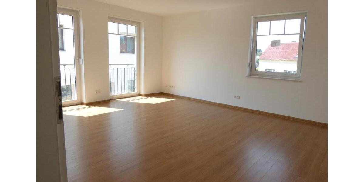 Etagenwohnung Werder (Havel) - 3 Zimmer, 82 m&sup2;, 1.300&euro; | Angebot:26682359
