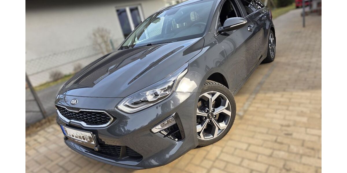 Kia ceed Sportswagon 49.000 km 16.000 &euro; Stahnsdorf 14532