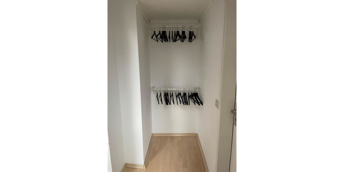 Charmant möblierte Dachgeschosswohnung mit Altbauflair, Blick ins Grüne und attraktiver Rendite in Potsdam-Charlottenhof - Dachgeschoßwohnung Potsdam Potsdam West | Angebot:26933221