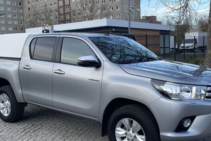Toyota Hilux 140.000 km 30.821 &euro; Berlin 12681