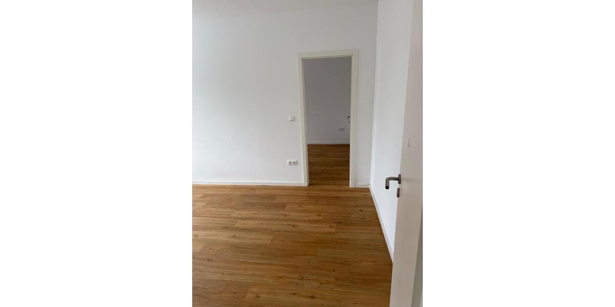 Erdgeschoßwohnung Nauen - 5 Zimmer, 108 m&sup2;, 989&euro; | Angebot:24943907