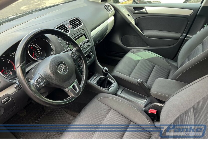 VW Golf VI Team Lim*SHZ*Klima*PDC*Tempo* 206.982 km 4.990 € Berlin 13187