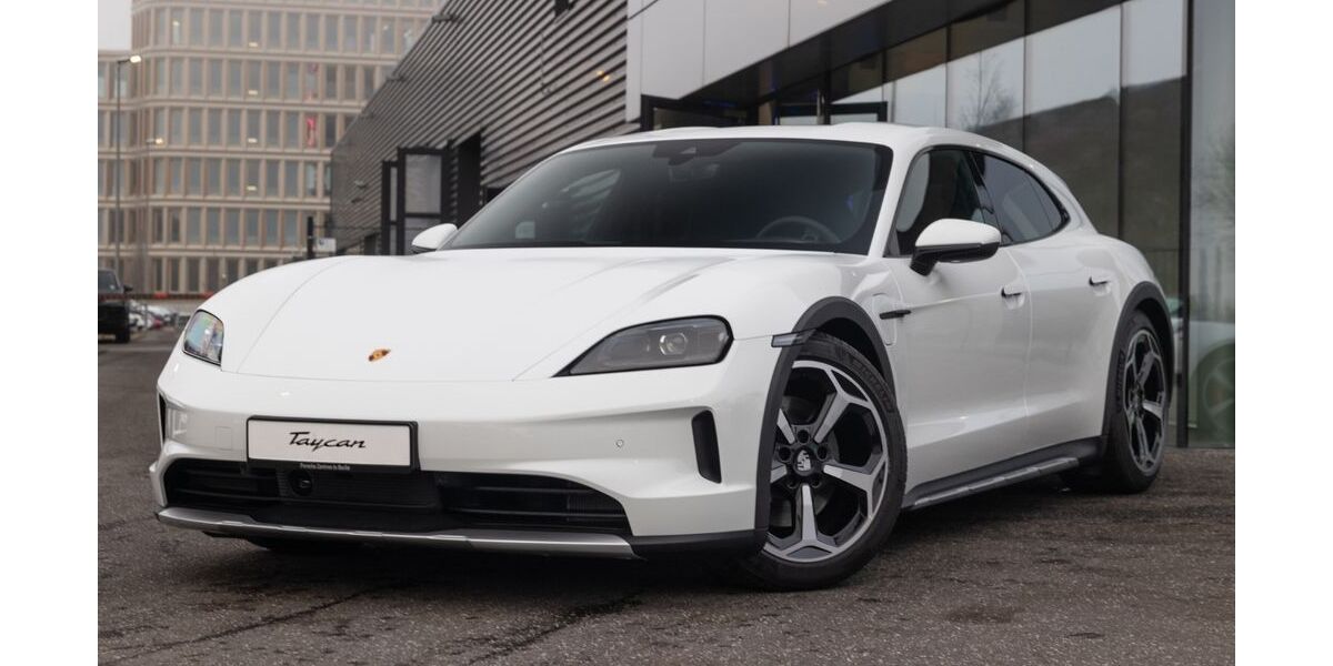 Porsche Taycan 3.900 km 97.900 € Berlin 12487