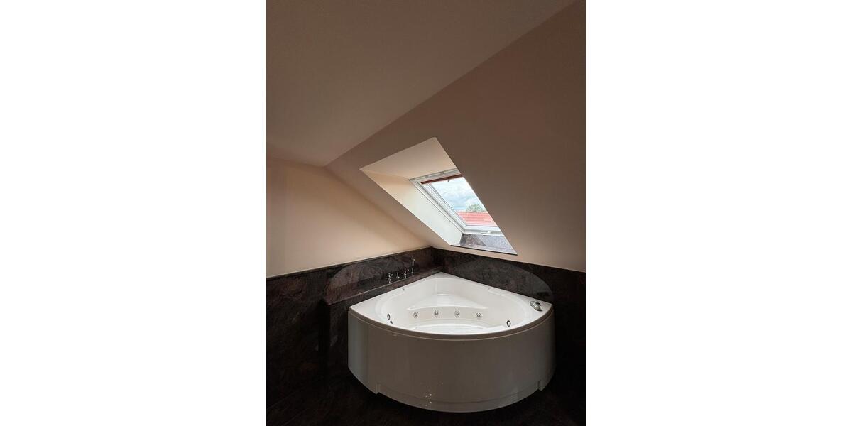 Dachgeschoßwohnung Ludwigsfelde - 3 Zimmer, 70 m&sup2;, 1.100&euro; | Angebot:25087158