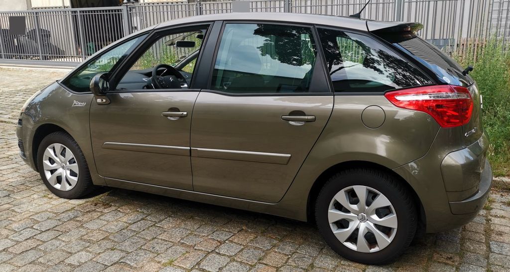 Citroen C4 Picasso 180.000 km 3.499 € Berlin 13403
