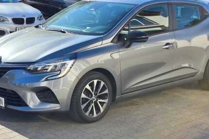 Renault Clio 44.687 km 12.890 &euro; Berlin 13581