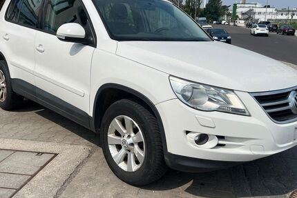 VW Tiguan 266.000 km 4.400 &euro; Berlin 12057