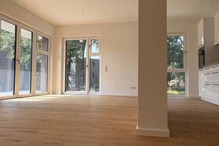 Wohnung zum Mieten in Berlin 2.158,98 € 121.48 m²