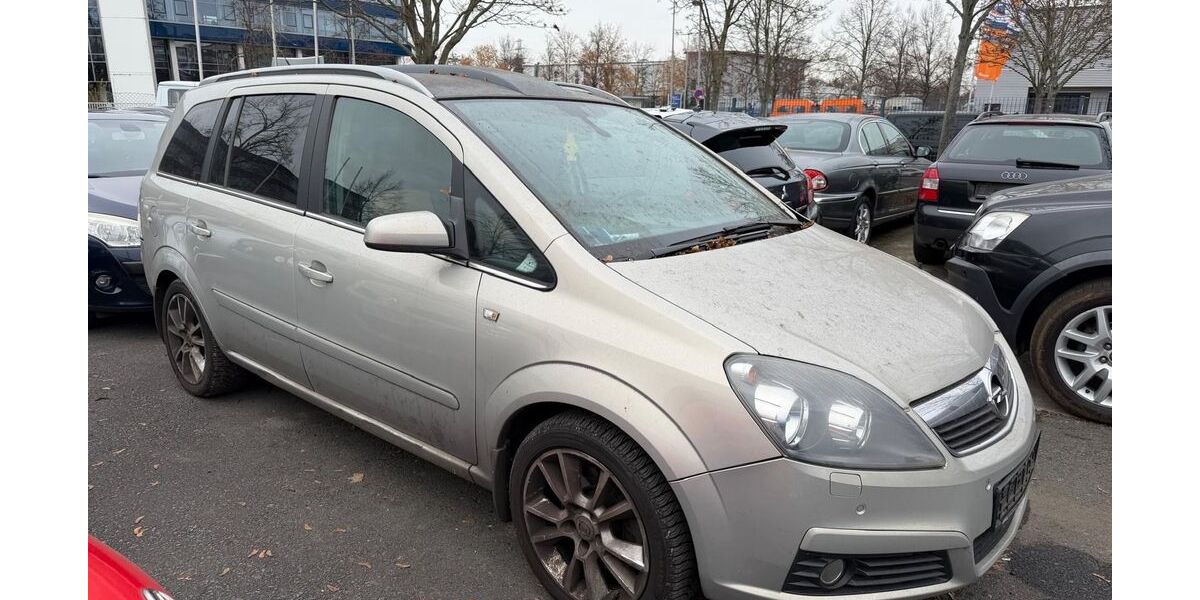 Opel Zafira 175.000 km 990 &euro; berlin 12681