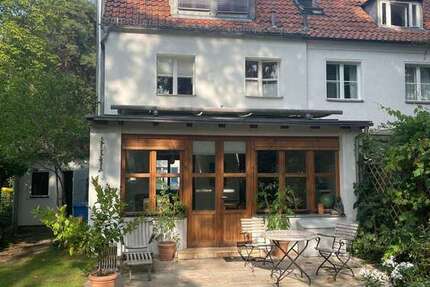 Haus Berlin Steglitz-Zehlendorf - 5 Zimmer, 110 m&sup2;, 2.200&euro; | Angebot:26607872